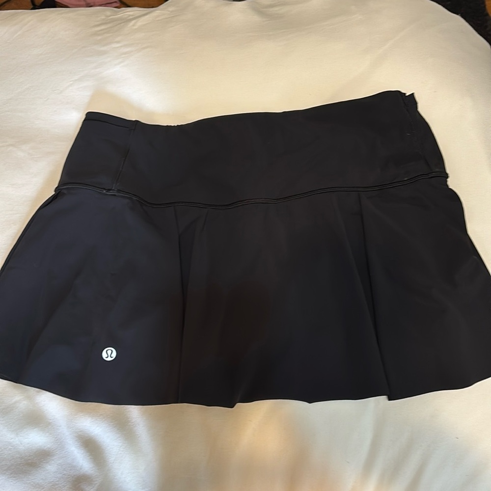 New black lululemon skirt